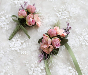 Corsage de Pulso com Rosa – Acessório Floral para Casamento e Formatura