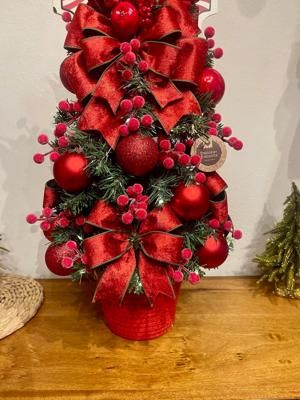 Árvore De Natal Decorada 70cm C/ Led